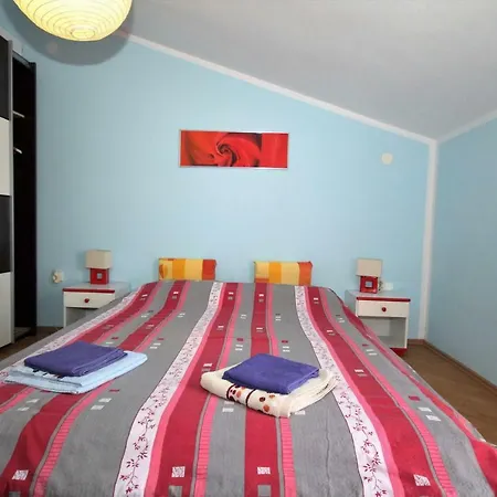 Apartment Sersic Baska (Krk)