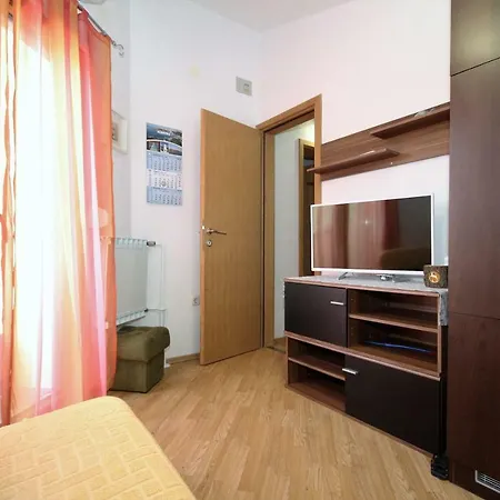 Apartment Sersic Baska (Krk)
